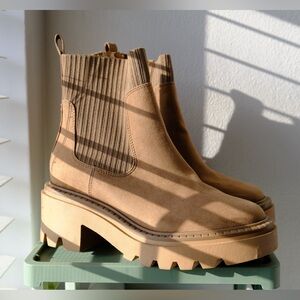 Tan Chelsea Boots